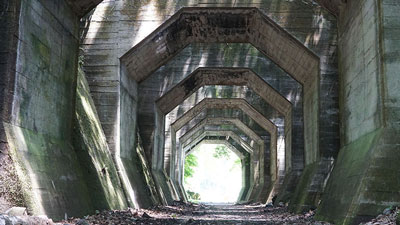 八角トンネル